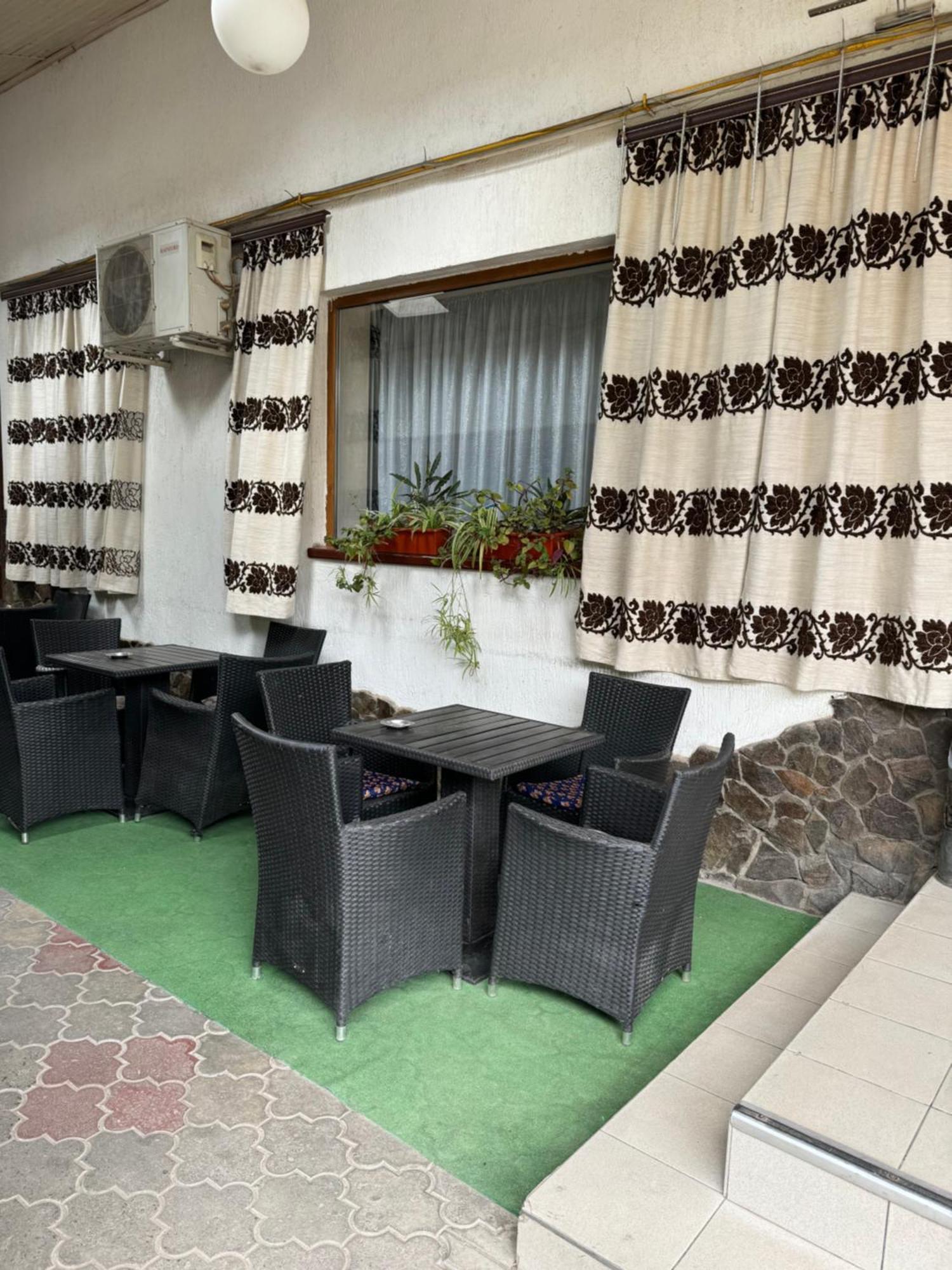 Еліт Hotel Svalyava Exterior foto